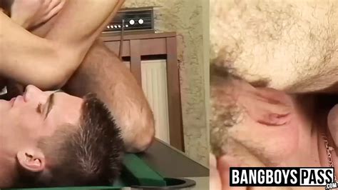 Kinky Jock Ass in heißem Dreier vor Blowjob hardcore gebohrt xHamster