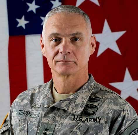 US Army Central greets 3-star general as new commander - ABC Columbia