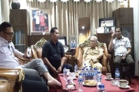 SINDO Hi Lite Wanita Ini Mengaku Istri Sah Bupati Banyuasin Dan Lapor