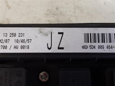 Fuse Box Opel Zafira 1 6 16V 13250231 HELLA