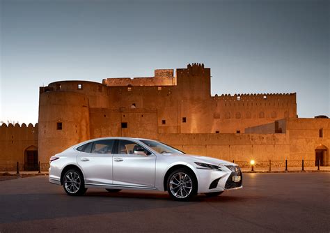 LEXUS LS500h on Behance