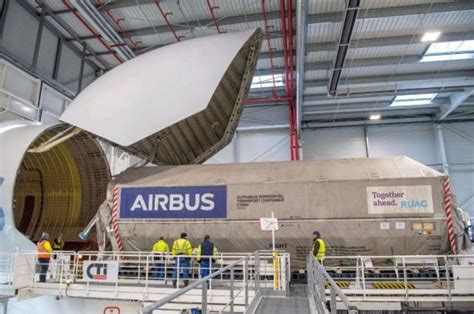 Airbus Inmarsa­t 6 F2 Satellite Arr­ives In Florida For Launch