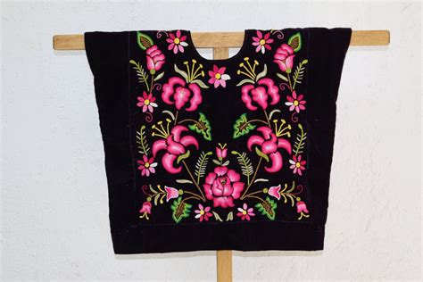 Pin On Tehuana Huipil With Hand Embroidered Flowers