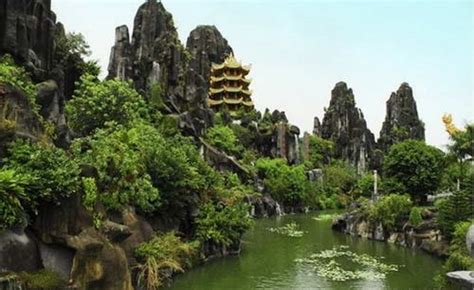 Marble Mountain (ngũ hành sơn) in Danang city, Vietnam