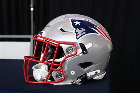 New England Patriots aren't attached to top QB prospects, reiterate ...