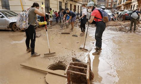 Define Como Inhumano Lo Que Ped An Por Una Garrafa De Agua A Unos