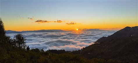 冬日盛景 新平哀牢山云海日出展画卷