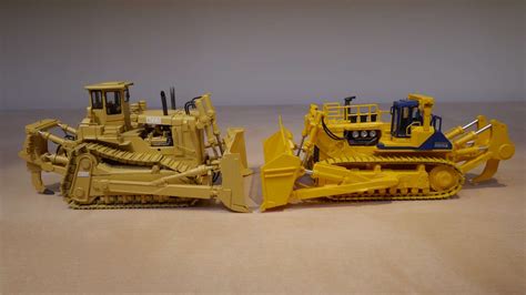 Modellismo Veicoli Dozer Acco Vs Komatsu D575 A