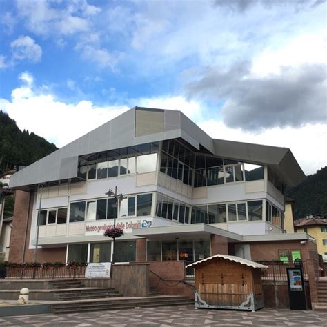 Museo Geologico Delle Dolomiti Art Gallery In Predazzo