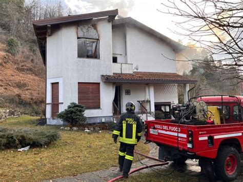 In Fiamme Una Villetta A Montegrino