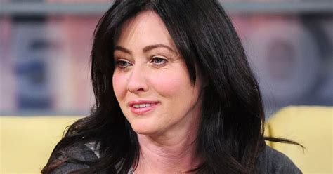 Actress Shannen Doherty Reveals Shes Battling Breast Cancer Mirror Online