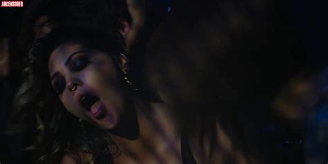 Naked Dora Figueiredo In Homens