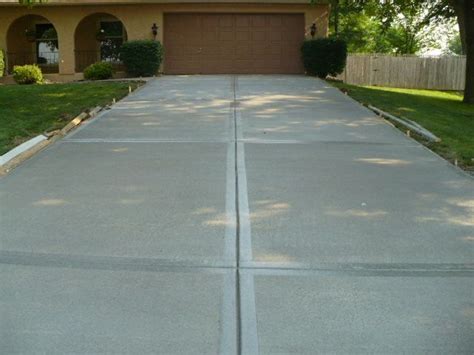 Concrete Or Asphalt Driveway Enhancement Driveway Landscaping