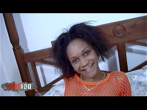 Baise anale au lit avec Shania une délicieuse petite black française XVIDEOS
