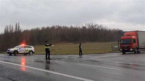 Fotogalerie Tragická dopravní nehoda na silnici I 38 mezi Hlízovem a