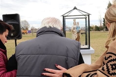 Entronizaron Una Imagen De La Virgen Del Carmen En El Taladro Nacpop