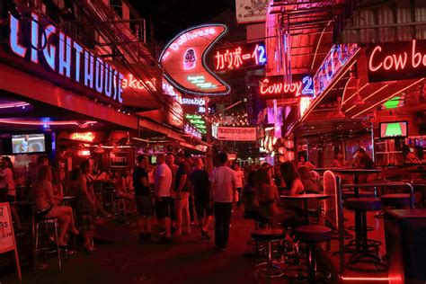 Sukhumvit Road in Bangkok - Amazing places to visit!