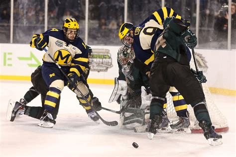 Frische 36 Unglaubliche College Hockey Gear Gemeinsam Haben Hockeys