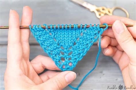 How To Knit A Shawl Easy Patterns For Beginners Easy Scarf