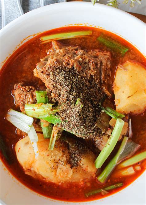 Gamjatang (Spicy Pork Bone Soup) | 감자탕 — ahnest kitchen