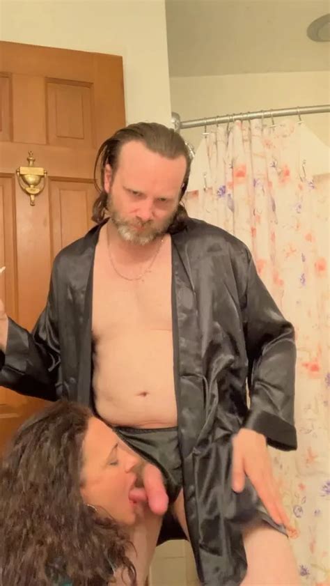 Italian Milf In Green Satin Blouse Blows And Gets Fucked Pics Xhamster