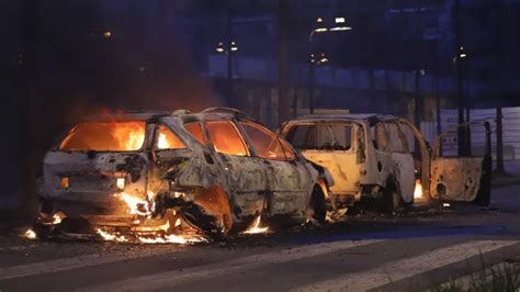 Métropole de Lyon une cinquantaine de véhicules incendiés pour le