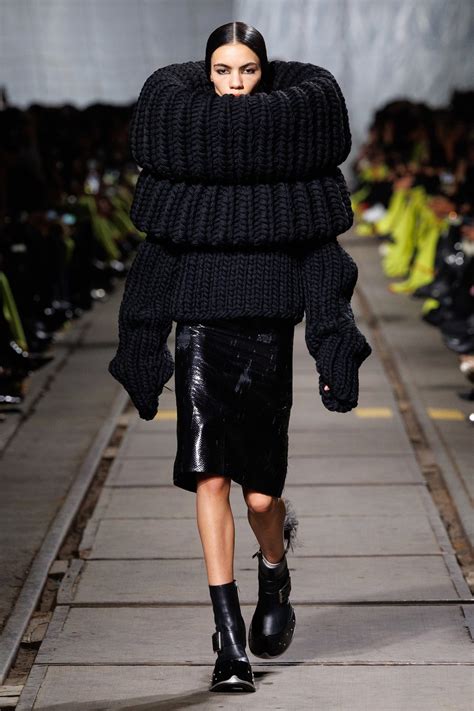 Alexander McQueen Fall Winter 2024 25 Fashion Show