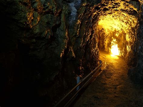 Lo Spettacolo Delle Grotte Del Sogno A San Pellegrino Visite Guidate