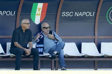 Addio Napoli Ecco La Lista Ufficiale Dei Calciatori Che Salutano