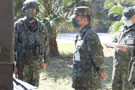 花防部指揮官視導戰備偵巡 期增進訓練成效 軍聞 花防部指揮官視導戰備偵巡 期增進訓練成效 青年日報