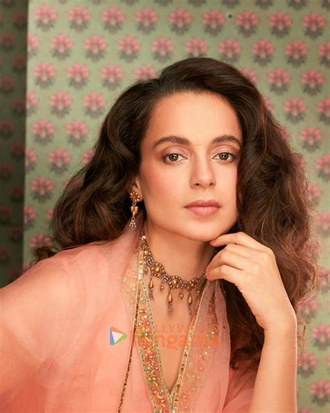 Kangana Ranaut Photos Images Hd Wallpapers Kangana Ranaut Hd Images Photos Bollywood Hungama