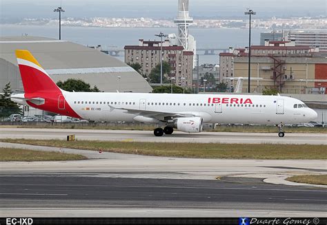 Airbus A Ec Ixd Um Dos V Rios Voos Extra Da Iberia Flickr