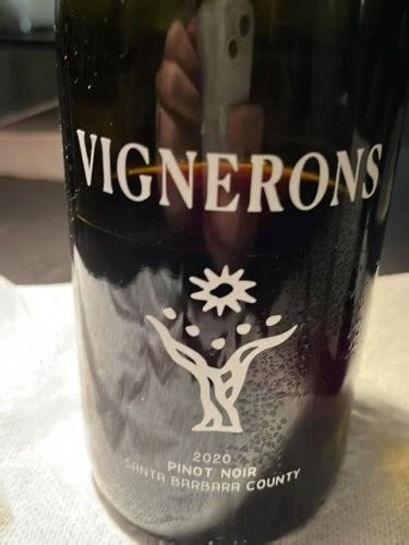 Vignerons Vignerons Pinot Noir Vivino Hong Kong