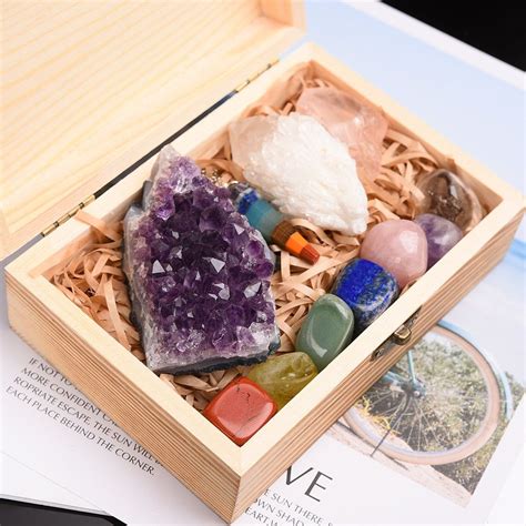 11 Piece Seven Chakras Healing Stone And Pendulum Gift Set