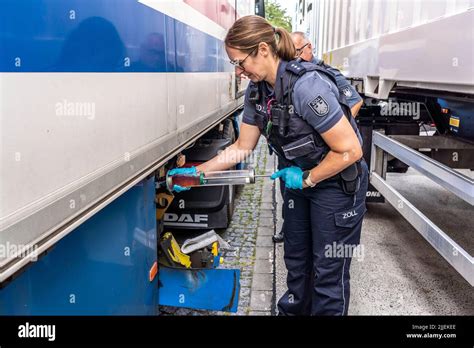 Bundesweite Kontrollen Des Touristischen Verkehrs Auf Den Autobahnen In