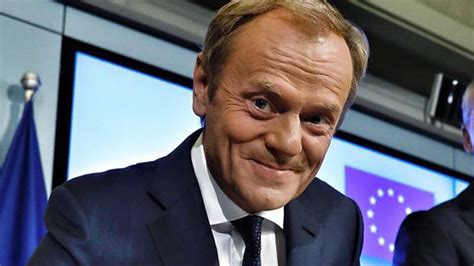 Donald Tusk zdjęcie z młodości Jaką miał fryzurę