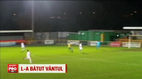 Video Cel Mai Ciudat Autogol Pe Care L Ai Vazut Vreodata A Degajat