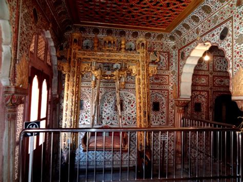 Explore Junagarh fort & museum in Bikaner (Rajasthan); Visitors Guide