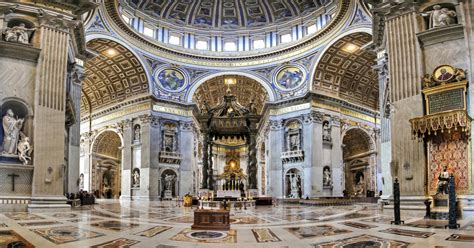 Sebuah Lukisan Di Hati Basilika Santo Petrus