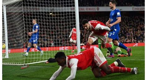 Martinelli Stars As Leaders Arsenal Crush Everton To Go Five Points