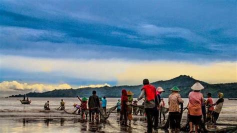 Perubahan Sosial Budaya Masyarakat Pesisir Amat