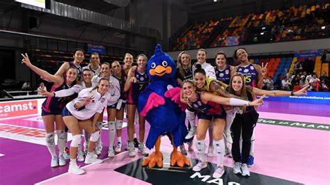 Volley A Femminile Ritorno Al Successo Per La Savino Del Bene