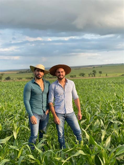 Lae Llyo Mesquita Pede Gilberto Nino Em Casamento Durante Voo Jornal