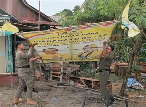 Bawaslu Basel Tertibkan Baliho Caleg Langgar Aturan Di Zona Terlarang