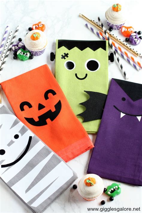 4 Fun DIY Halloween Napkins with Cricut EasyPress 2 - Giggles Galore