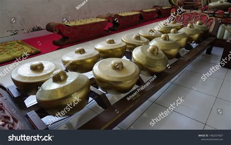 Gamelan Jawa Set Javanese Gamelan Musical Stock Photo 1482037607 | Shutterstock