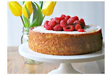 French Yogurt Cake With Berries - SavvyMom