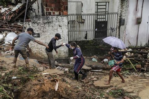 Brasil M S De Muertos Por Grandes Inundaciones En El Estado De