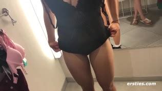 Ersties Gabi Und Lisa M Treiben Es Im Einkaufszentrum Free Porn Videos Youporn