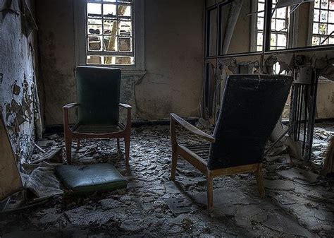 Abandoned Mental Asylum 50 Pics